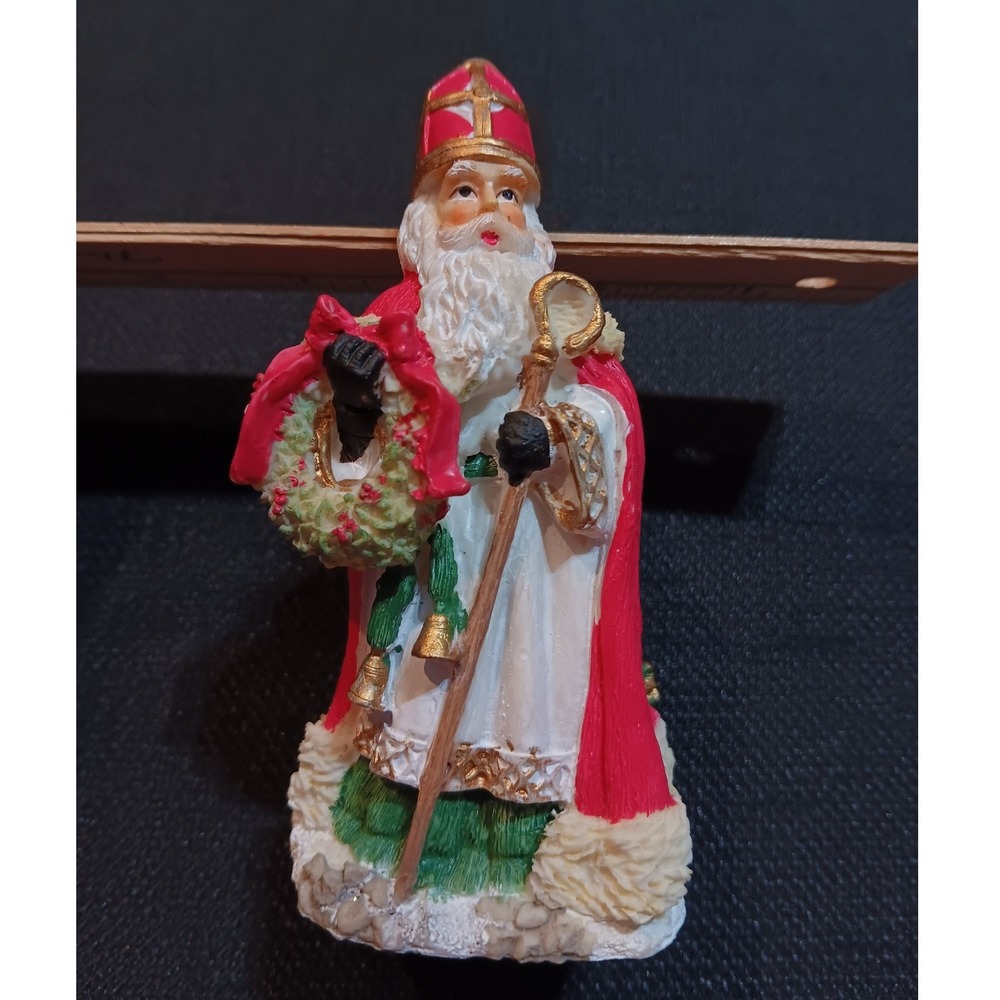 Vintage 1995 St Nicholas Austria Figurine SC20 International Resourcing Services